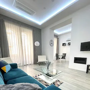 Ελέγξτε τη διαθεσιμότητα