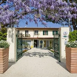 La Pace 3*, Forte dei Marmi Italy