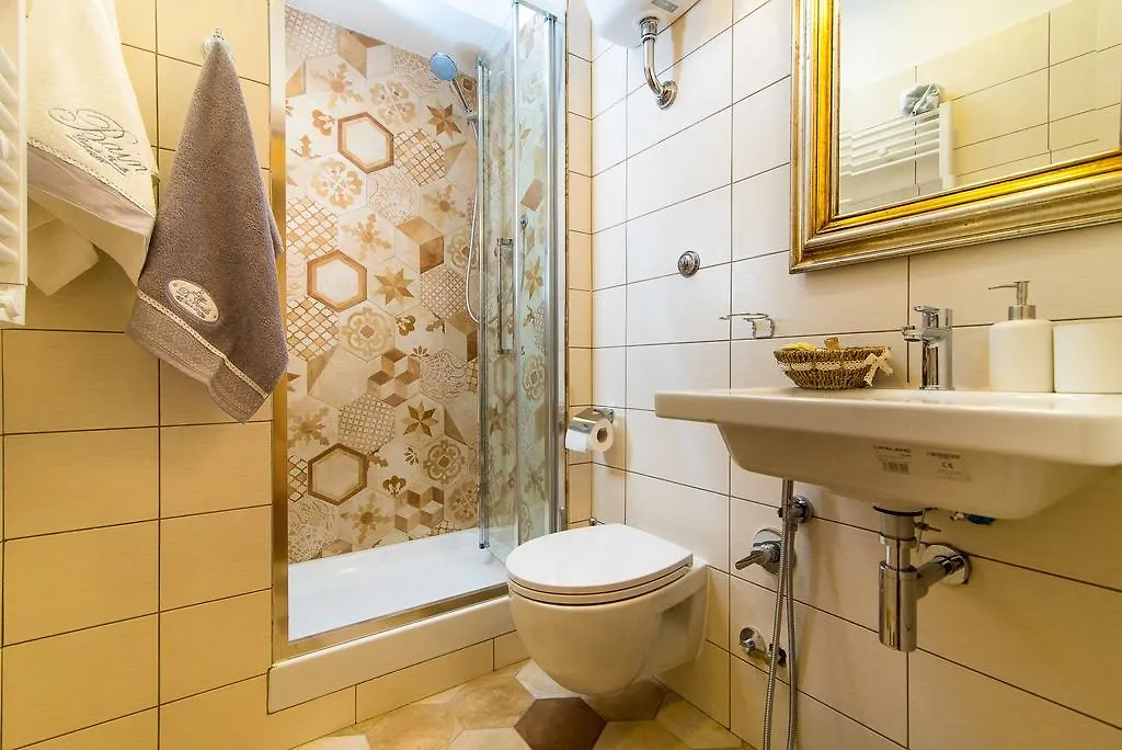 B&B Arco Di Gallieno Rome Bed & Breakfast