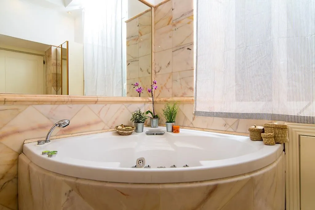B&B Arco Di Gallieno Rome 0*,  Italy
